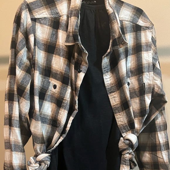 Large flannel - Picture 3 of 4